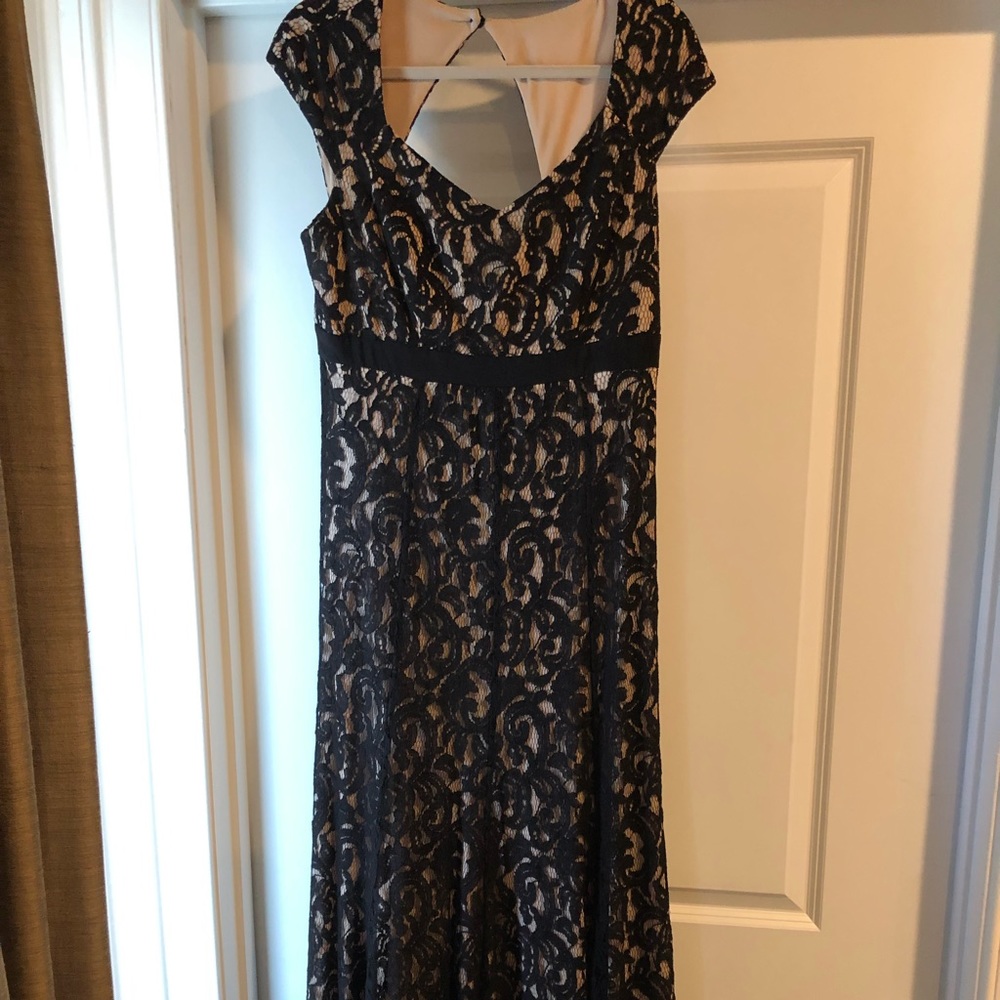 MSK evening gown - black lace w nude lining